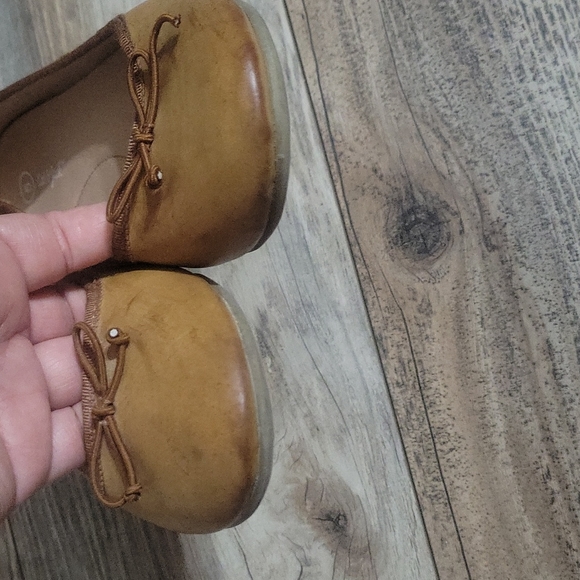 Cat & Jack Tan Ballet Slippers - Picture 2 of 6